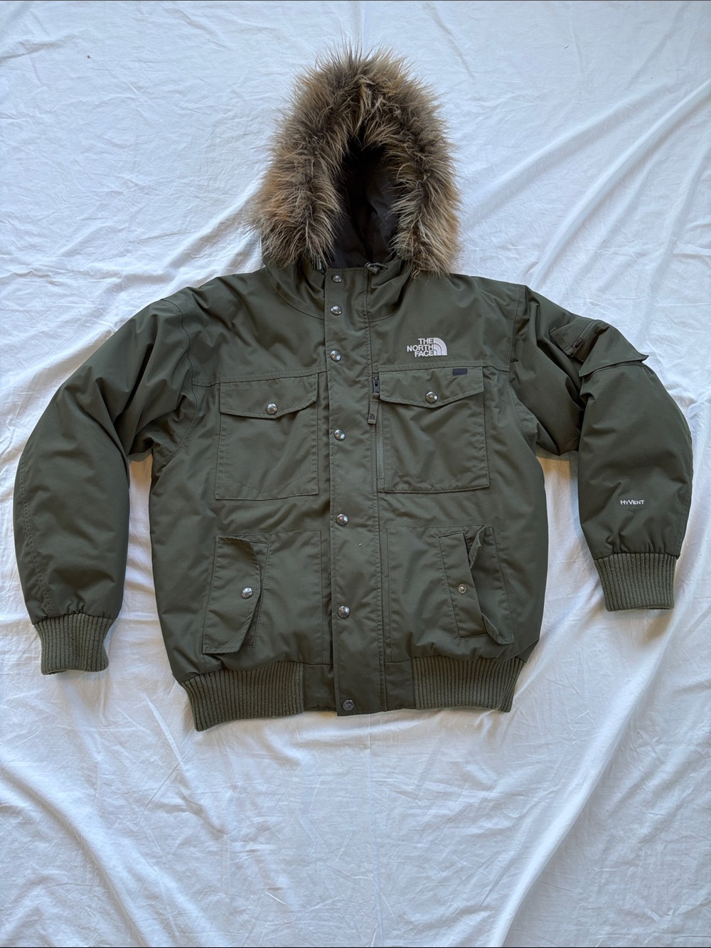 North Face Gotham Down Olive Green Insulated Parka w Faux Fur Trim Men’s Medium